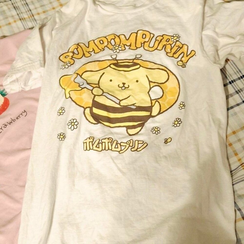 pompompurin sanrio shirt bundle